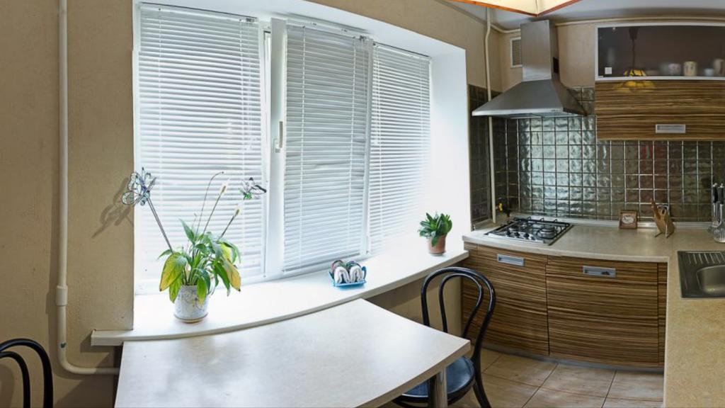 On Starokyivskaya Lane 5 Apartment *
